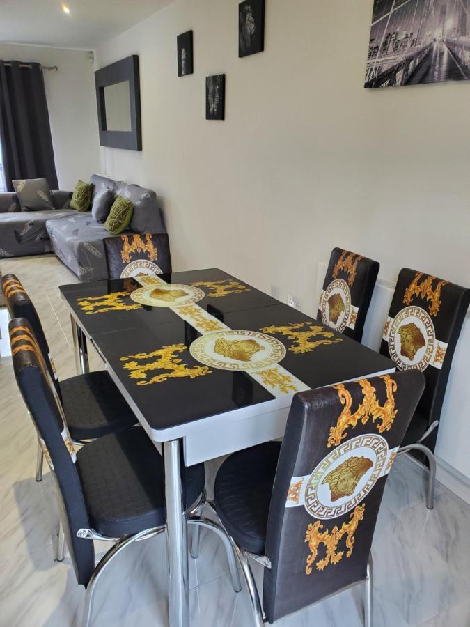 Apartamento Beautiful & Elegant 2 Bed House Manchester
