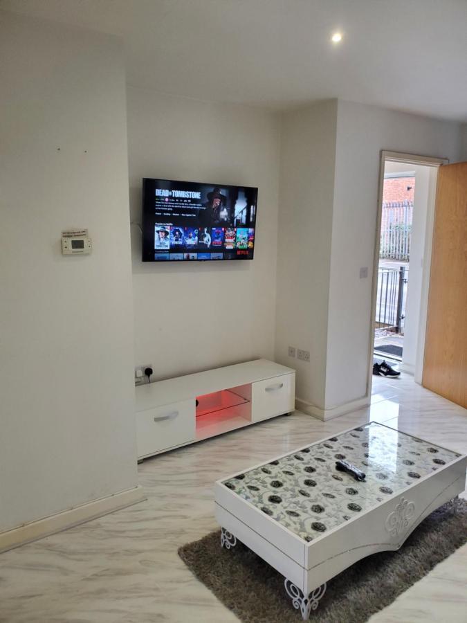 Beautiful & Elegant 2 Bed House Apartamento Manchester